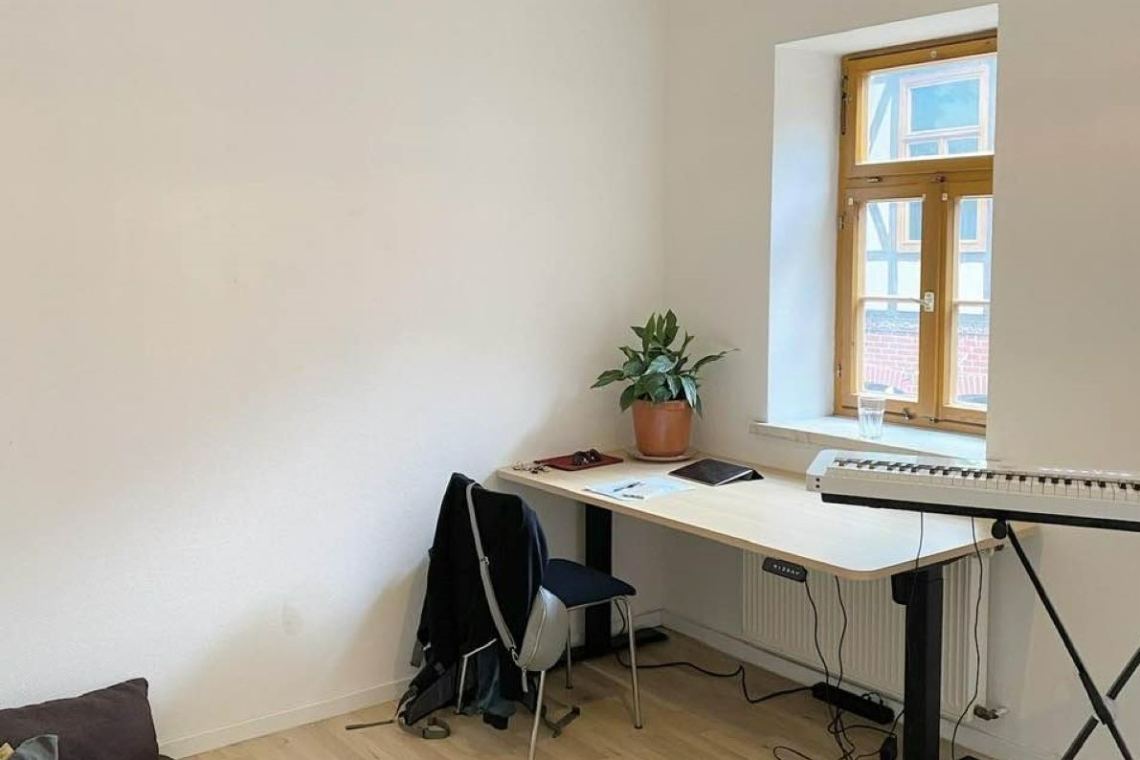 Büro mit individueller Einrichtung